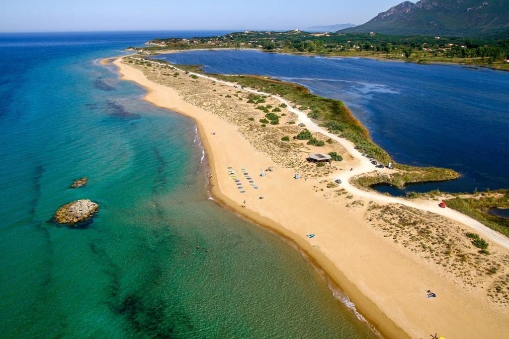Issos Studios Agios Georgios  Exterior foto